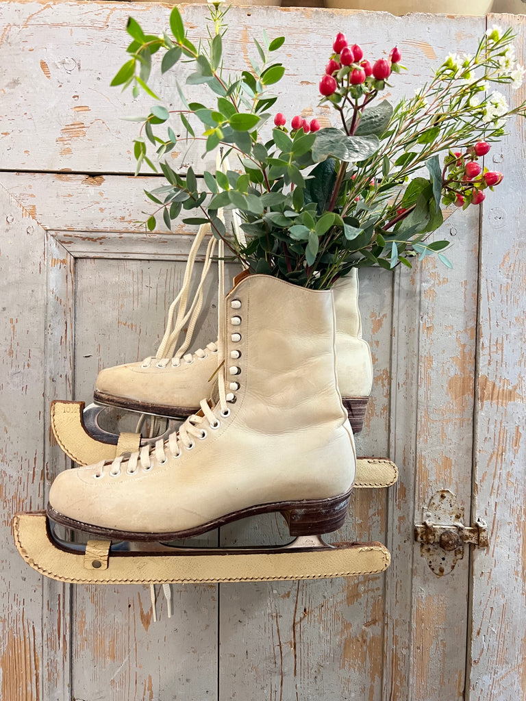 Gorgeous’Lillywhites’ vintage skates