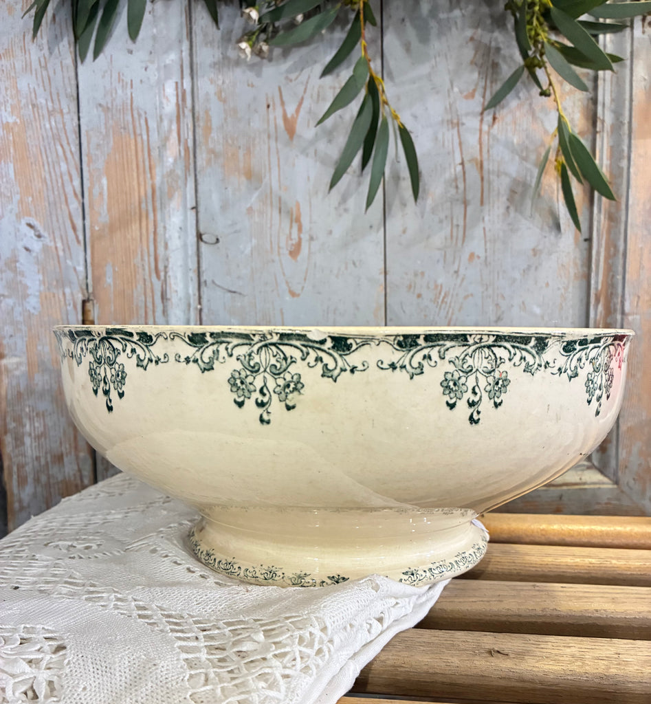 Beautiful Sarreguimes bowl